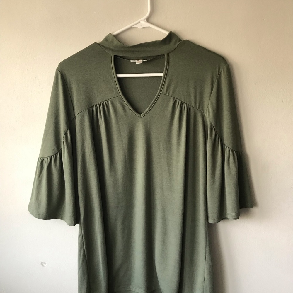Green Charming Charlie  cutout blouse Medium